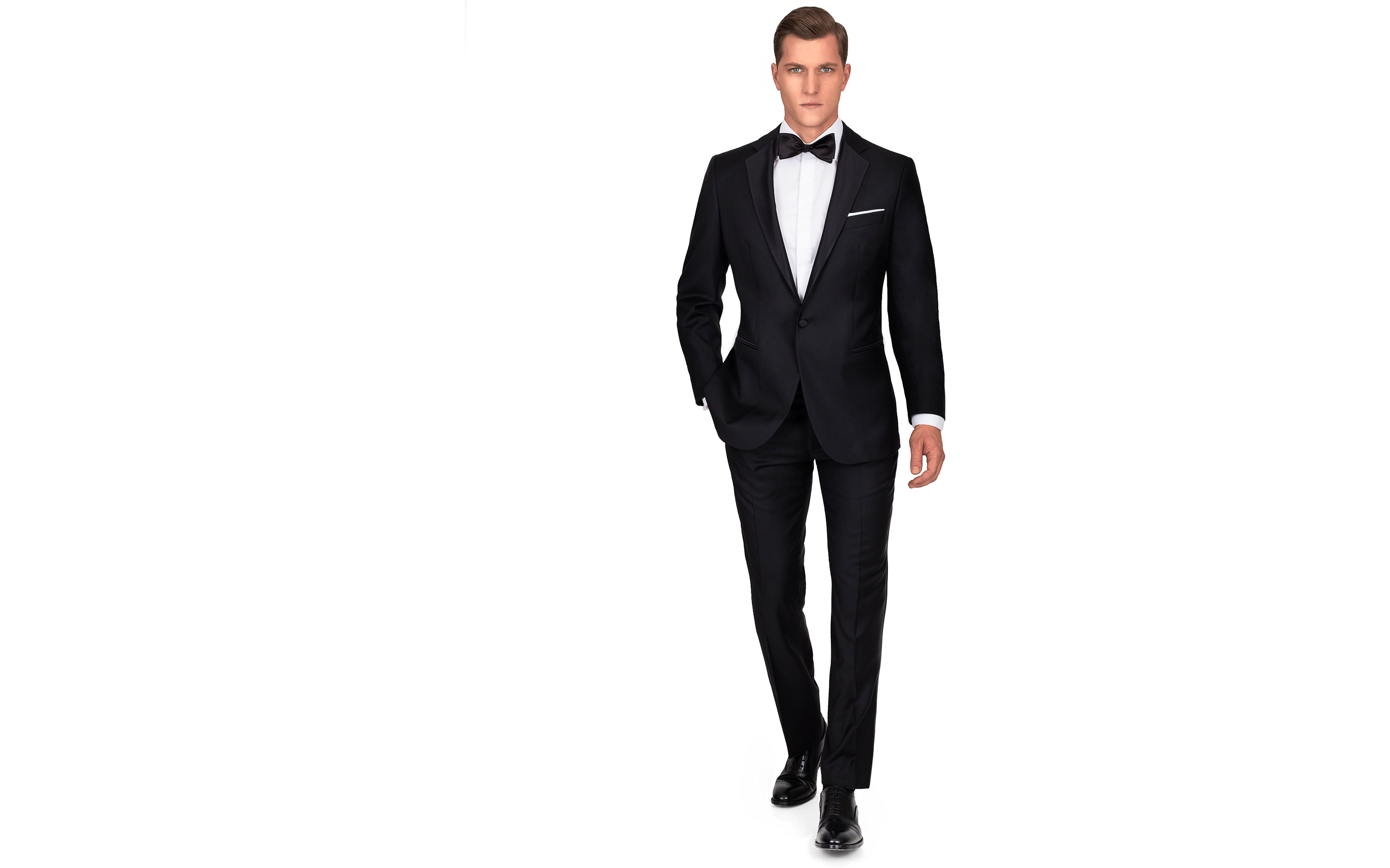 Tuxedo in Black Wool