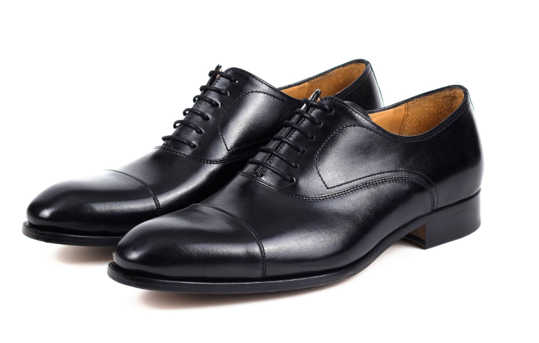 black cap-toe Oxford shoes by Oliver Wicks